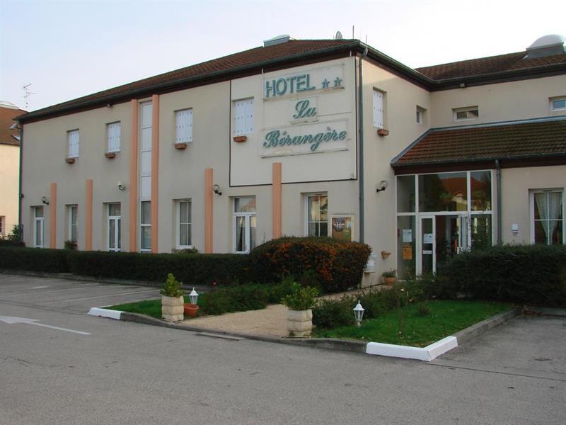 Hôtel La Bérangère Pérouges Exterior foto